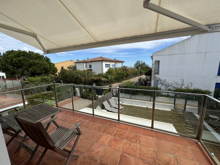 Fully equipped nice house with patio, pool & barbeque | Beach nearby | Pets are welcome — photo 4