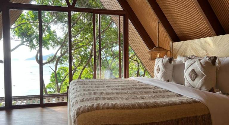 Chalet with pool | Pet-friendly — photo 2