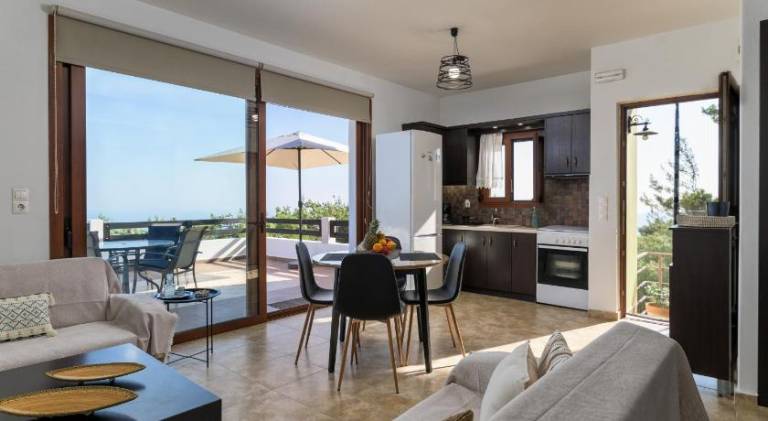 Holiday apartment with patio — photo 2