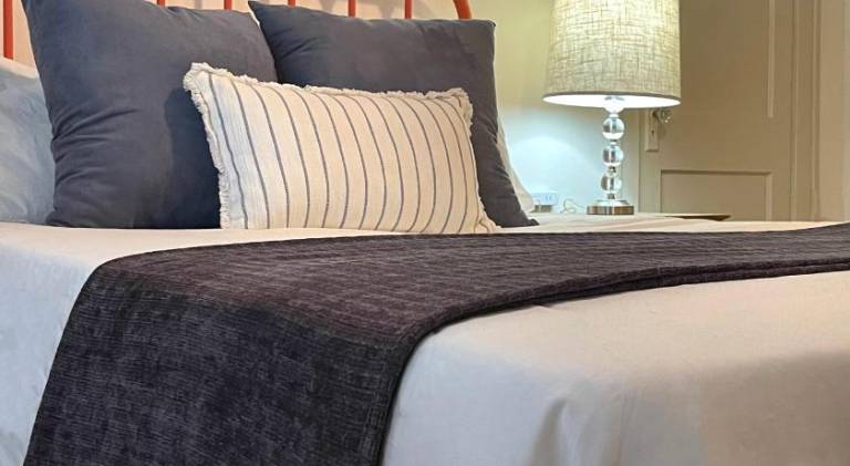 House with 1 room for 3 persons in Memphis, TN