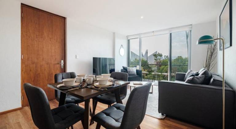 Rental apartment with patio — photo 3