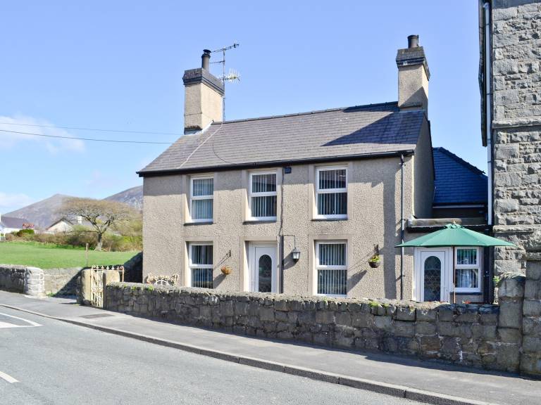 Cottage Trefor