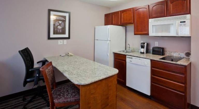 GrandStay Residential Suites Hotel — photo 5