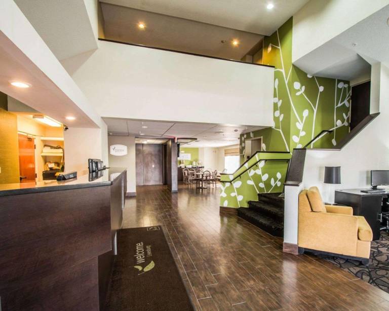 Wingate by Wyndham Leesburg Florida in Lee, FL