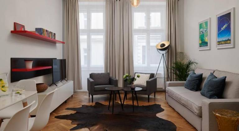 Serviced apartment with patio | Close to Wenceslas Square — photo 2