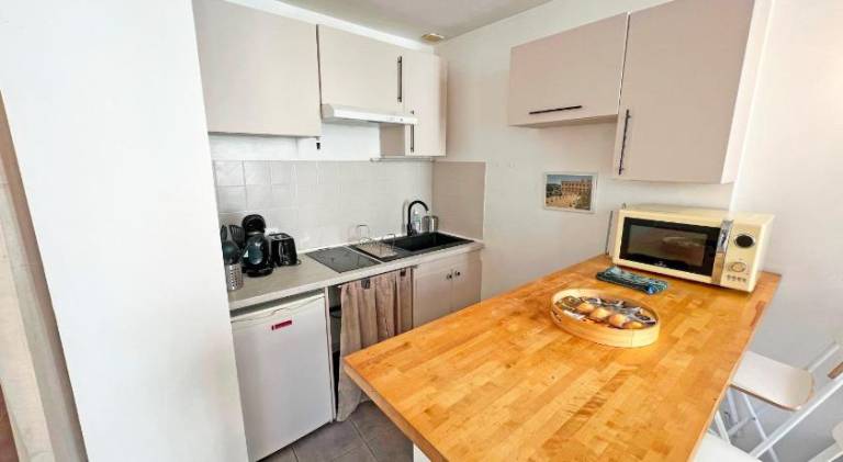 Beautiful rental apartment | Close to Popes' Palace | Dogs allowed — photo 3