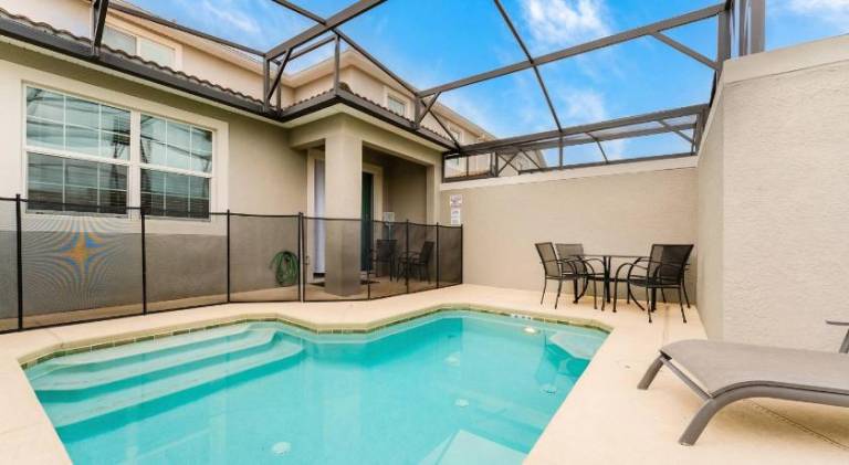 House with pool in Lake Buena Vista, FL