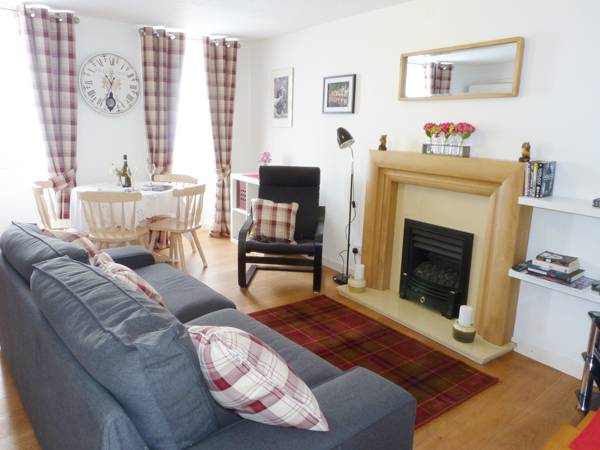 Cottage with terrace & garden — photo 4