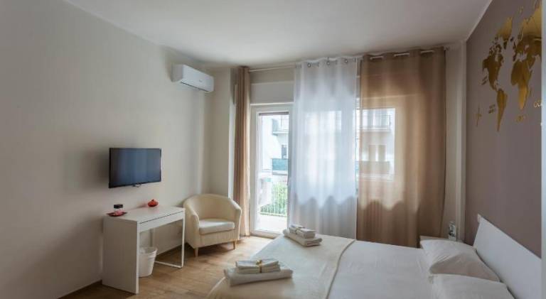 Apartment with 2 rooms for 6 persons — photo 2