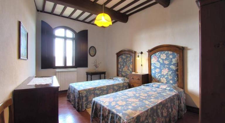 Serviced apartment with garden, pool & barbecue in Castelnuovo Berardenga