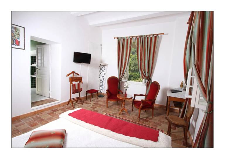 Children-friendly nice studio with yard, fast internet & heated pool | Mountain view | Pets allowed — photo 4