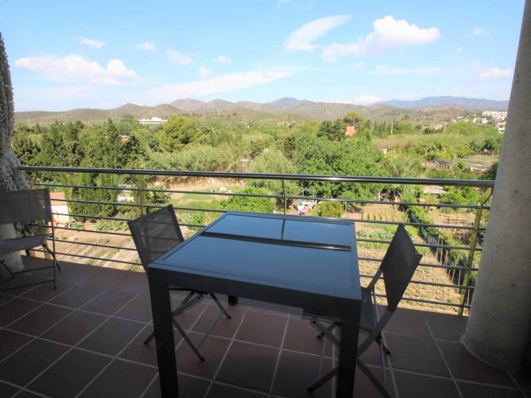 Holiday apartment with 2 rooms for 5 persons in Llanca