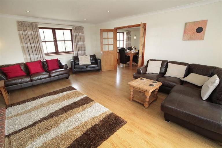 Fully equipped cottage with garden & barbeque | Pets allowed — photo 4