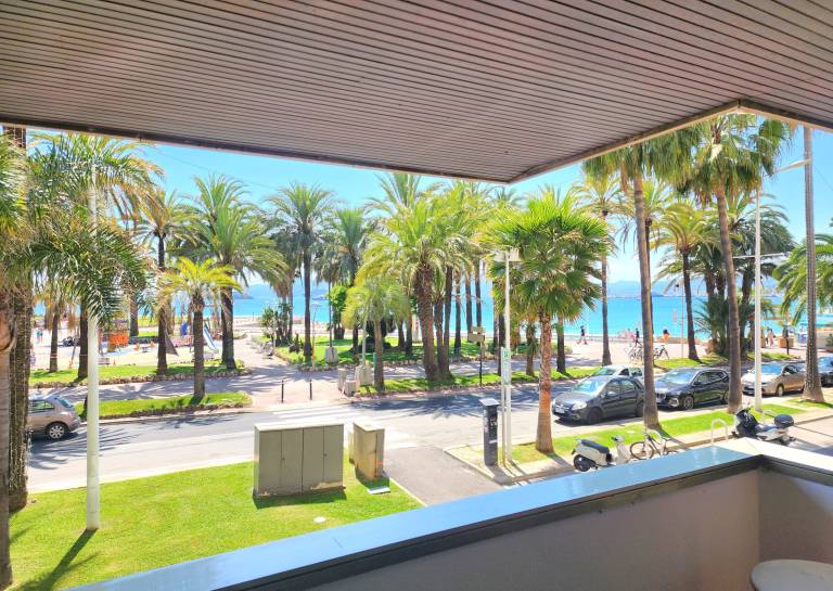 Fully equipped apartment with terrace | Beach view | Close to the beach | Pets allowed — photo 2