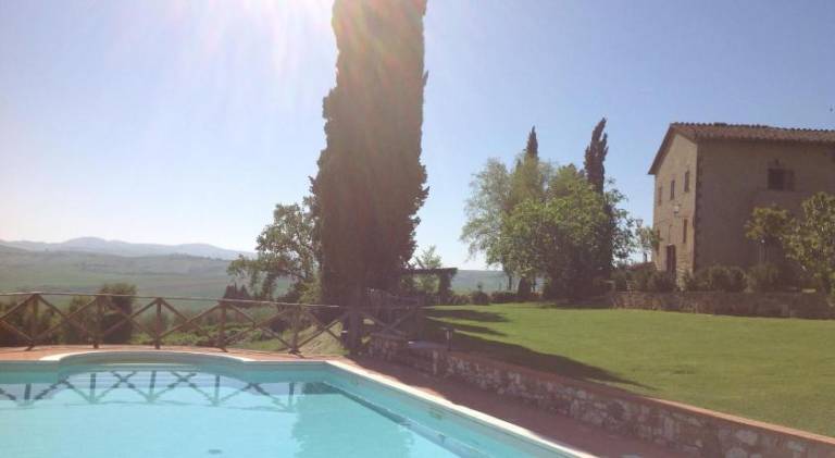 Farm with pool, terrace & garden — photo 5