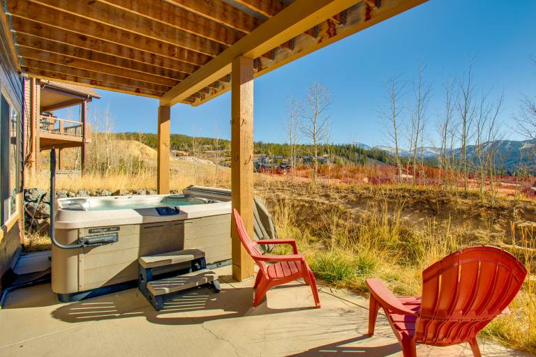 < 5 Mi to Winter Park: Family Base Camp w/ Hot Tub — photo 2