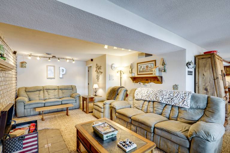 Lakefront & Dog-Friendly Gem in Gravois Mills — photo 5
