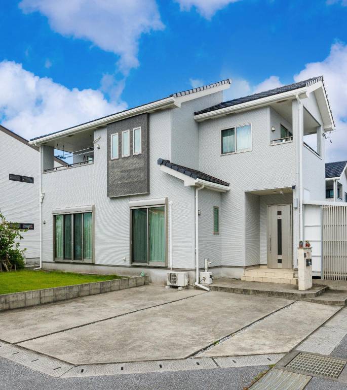 120 m&sup2; Villa
