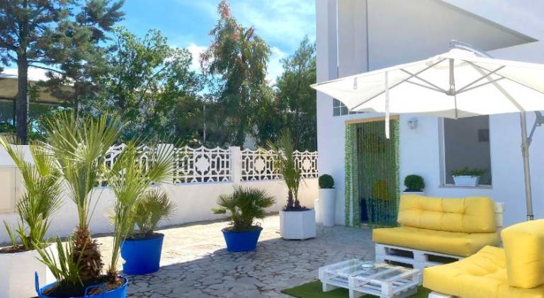 Apartment with terrace & barbeque — photo 3