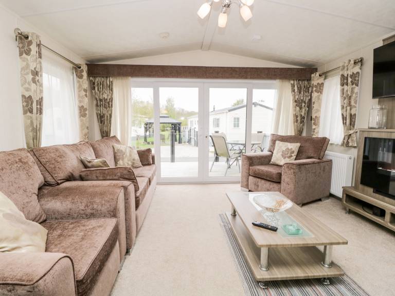 Children-friendly cottage with pool & garden | Pets are welcome — photo 2