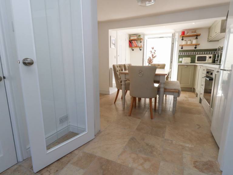 Cottage with garden | Beach view — photo 5