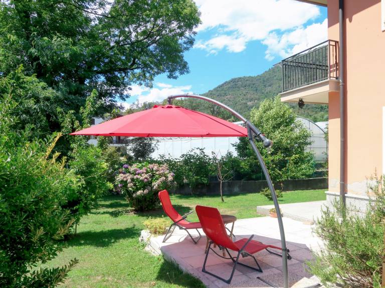 Rental apartment with terrace & garden — photo 3