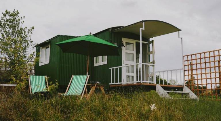 The Hide at Manton Bay- Glamping — photo 4