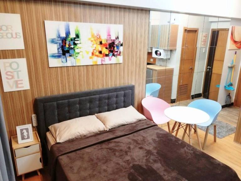 Rental apartment with pool in Taguig