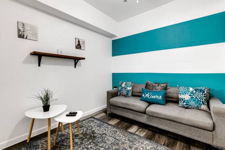 Aqua Breeze Retreat with Free Parking