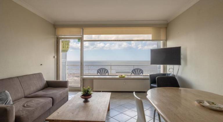 Holiday apartment with terrace in Ostend