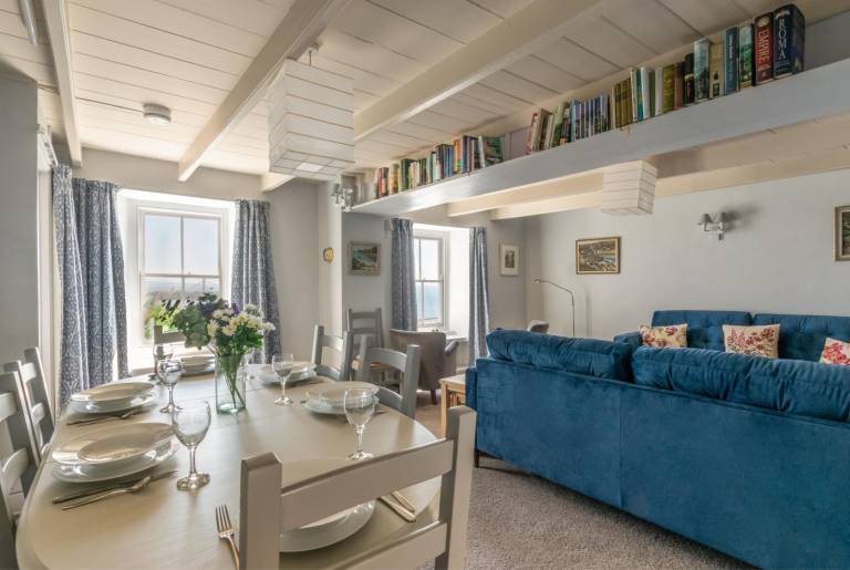 Cottage with garden | Water view — photo 3