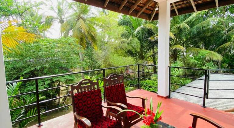 Riverbend Surf Lodge - Midigama — photo 2