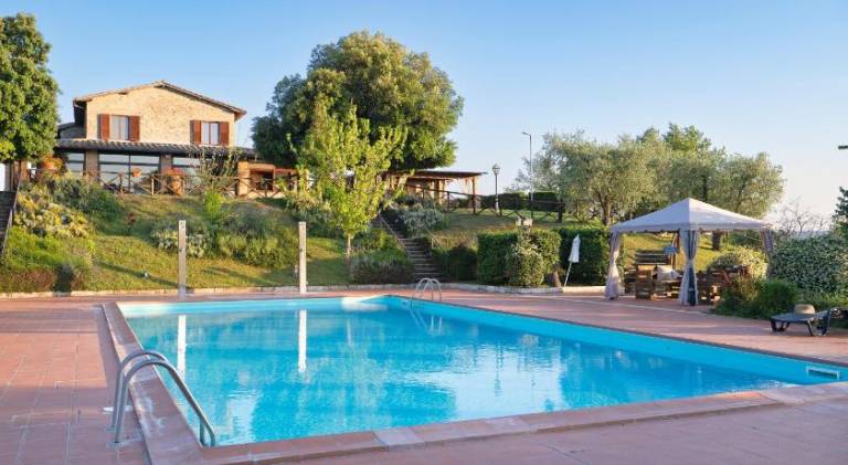 Farm with yard, pool & grill | Dogs allowed in Terni