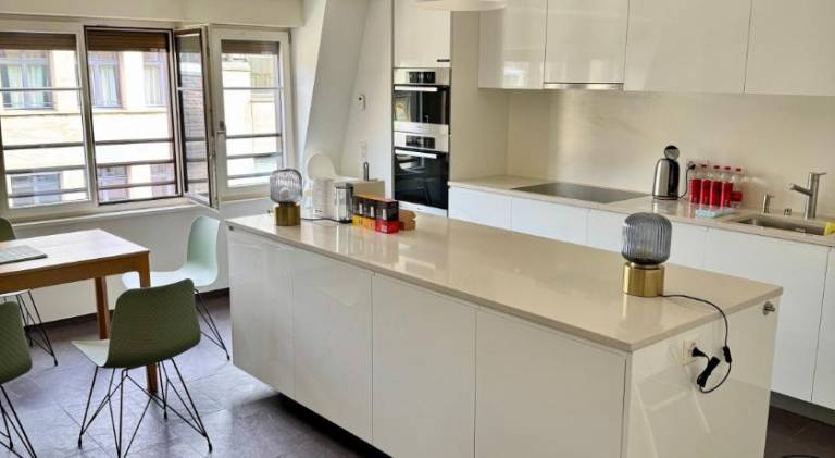 Rooftop Loft City Center, 2BR, Open Kitchen Island - New Renovated — photo 2
