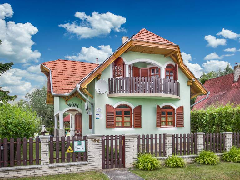 House Balatonmáriafürdő