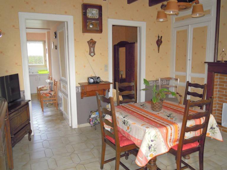 Cottage with barbecue & yard | Pet-friendly — photo 3