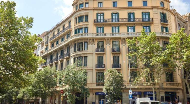 Holiday apartment with terrace | Close to Casa Milà — photo 4