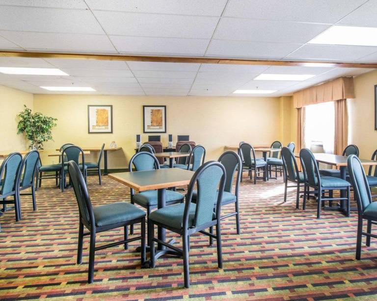 Quality Inn Colorado Springs Airport — photo 5