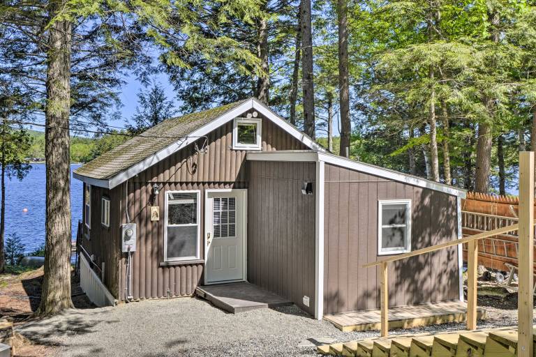 Pet-Friendly Ellsworth Cottage on Branch Lake — photo 3