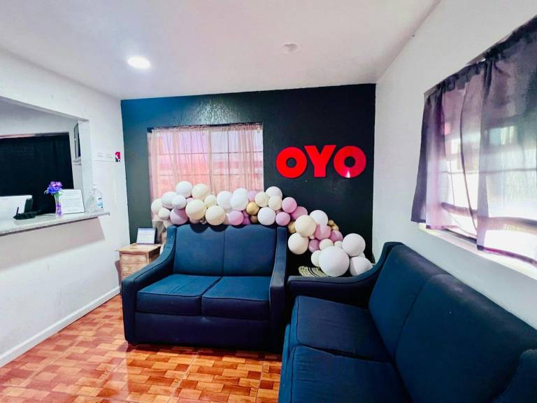 OYO Garden Inn and Suites Pearsall I-35 East — photo 3