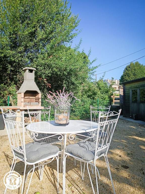 Gite with terrace, yard & grill — photo 4