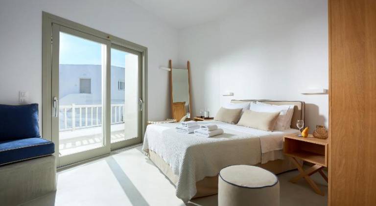 Charming holiday apartment | Next to the beach | Pets allowed in Milos