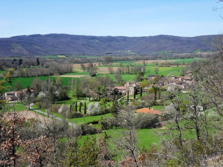 Fully equipped gite with yard, barbeque & terrace | Pets allowed — photo 2