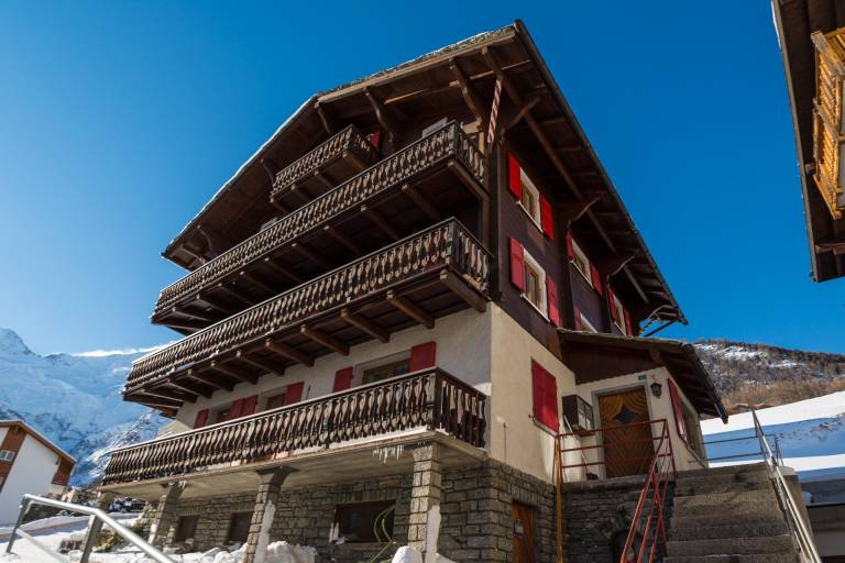 Ferienwohnung mit Hund in Saas-Fee f&uuml;r max. 6 Personen