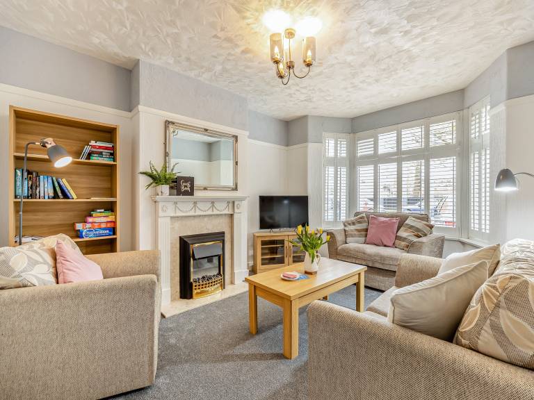 Cottage with yard | River view in Skegness