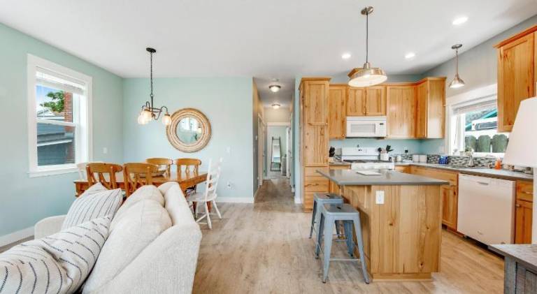 Vacation home | Beach nearby | Pet-friendly — photo 3