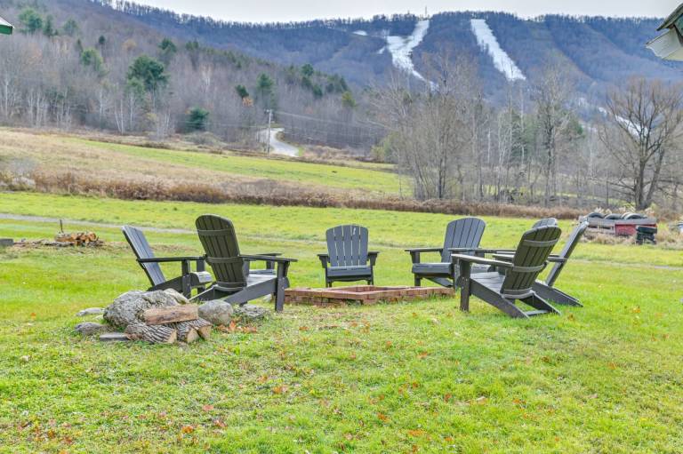 Slope View: Luxe Windham NY Resort Ski and Golf House — photo 4