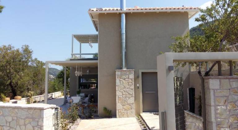 Villa with hot tub in Lefkada