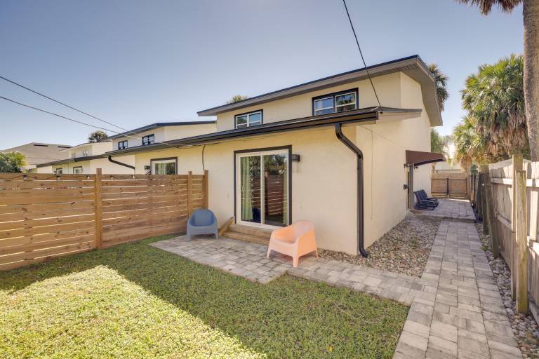 Prime Spot Near Dtwn! Modern Anastasia Island Home — photo 3