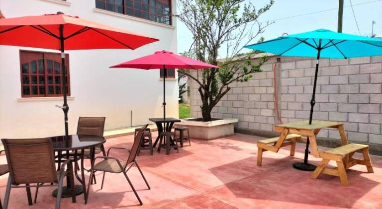 Lodge with patio & garden — photo 3